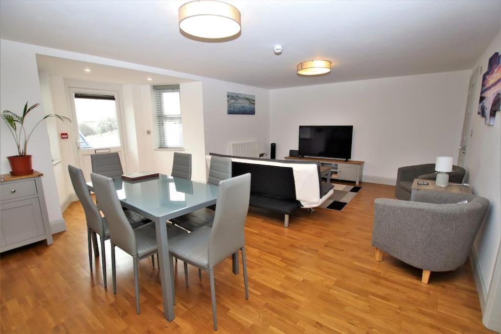 St James Apartment Ilfracombe Bagian luar foto